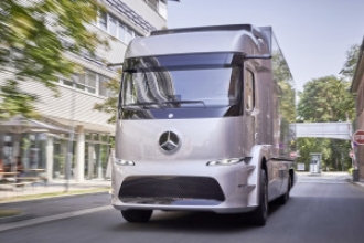 Mercedes-Benz_Trucks_is_to_launch_its_all-electric_heavy-duty_truck_in_a_small_series.
